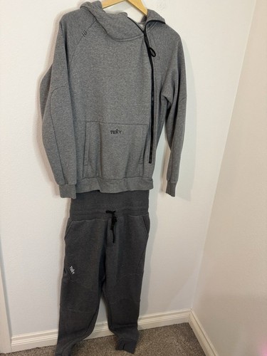 The tuxy vibe suit - suit, one